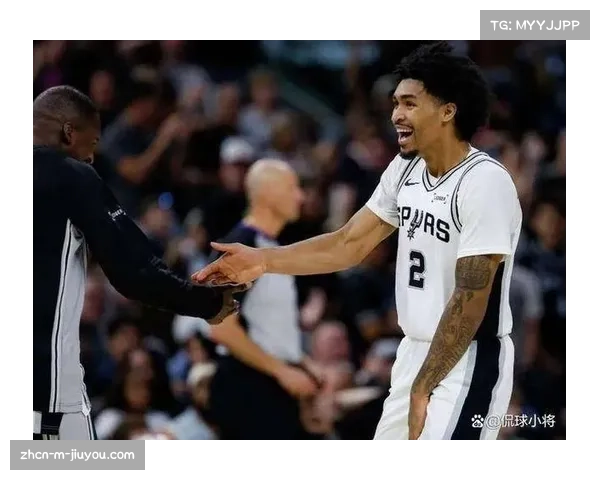 哈珀场均1.8次抢断 与文班亚马共建外抢内盖体系