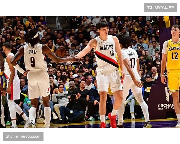 开拓者客场击败太阳 年轻阵容展现防守韧性与活力